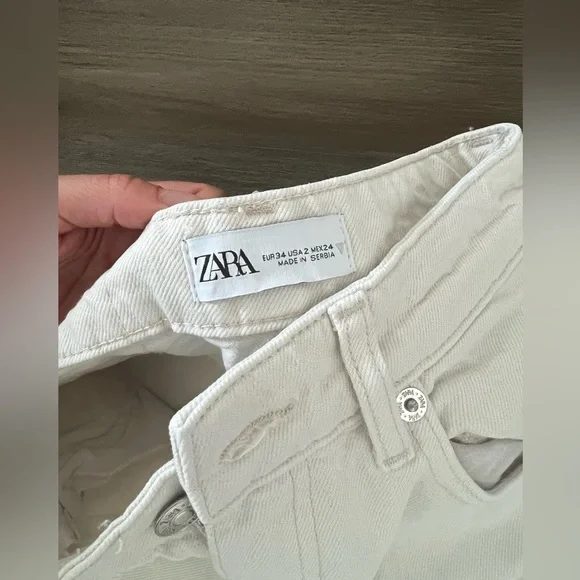 Zara wide leg jeans, white, size 2 - Picture 2 of 4